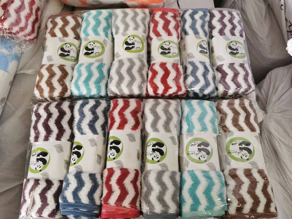 B15-2 ผ้าเช็ดหน้า กำมะหยี่ กุ้มขอบ(ลายหยัก)15*30นิ้ว. (30โหล)