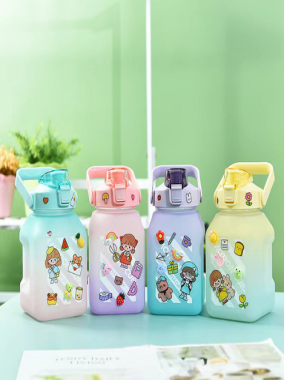 PH-7(F) กระบอกน้ำทรงเหลี่ยมสีขุ่น คละสี 1500ml.(48ใบ)