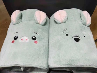 ผ้าขนแกะหัวการ์ตูน 70x140 ซม.( 27x54นิ้ว) (72ผืน)