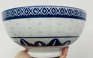 A27-15 ชามบัว 8นิ้ว ปั๊มลายลายการ์ตูน(มังกร)  (26ใบ)