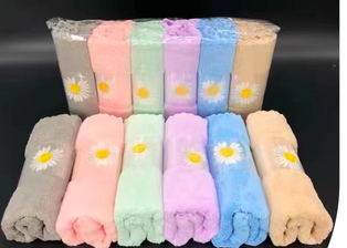 B13-2 珊瑚绒切边刺绣毛巾(雏菊)(15*30寸)(30打)