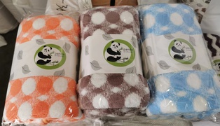 B14-1 珊瑚绒包边浴巾(波点)27x54寸(7.5打)